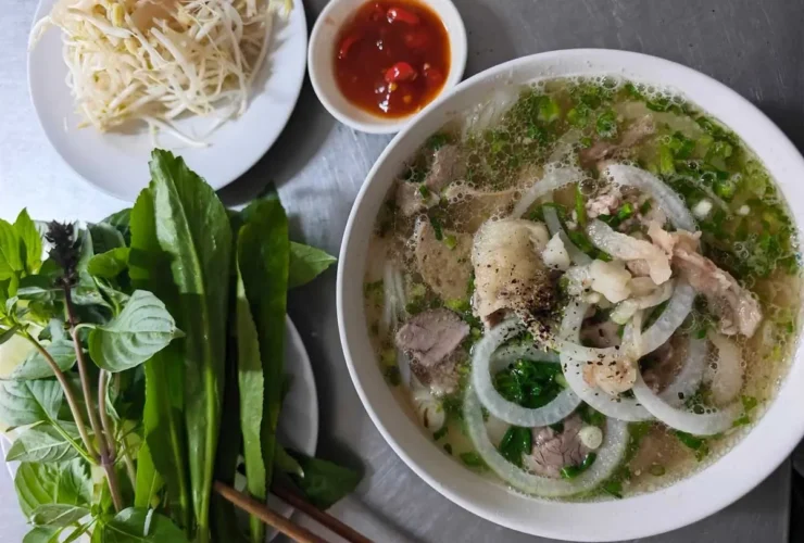 Quán phở Uyên