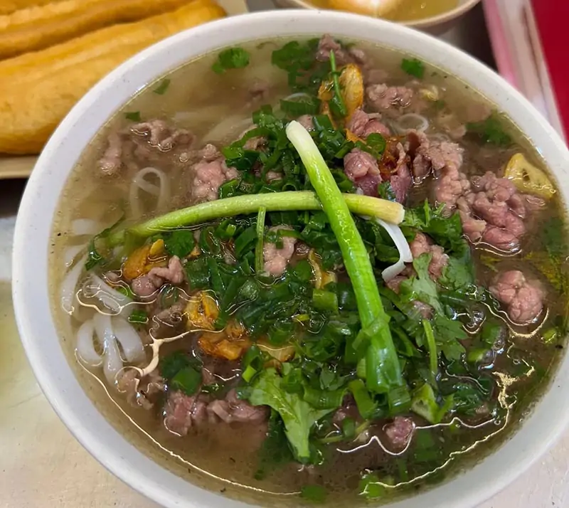 Phở tái lăn & Sốt vang
