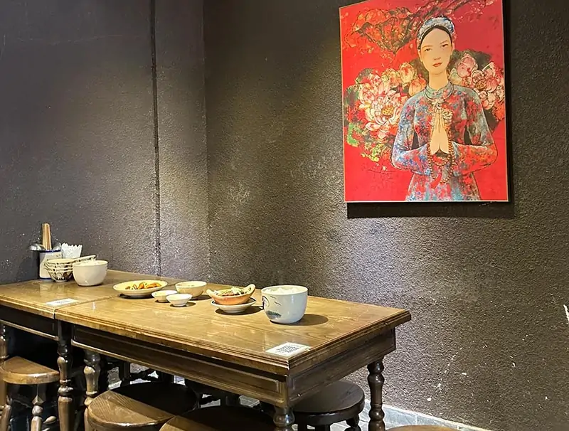 Không gian và tiện ích Cơm Lệ Vũ Phạm Hàm