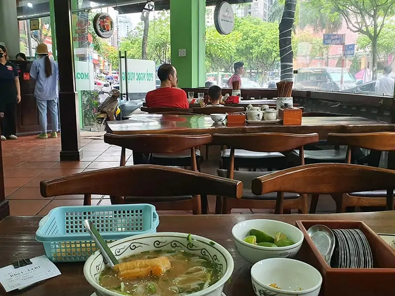 Không gian và tiện ích