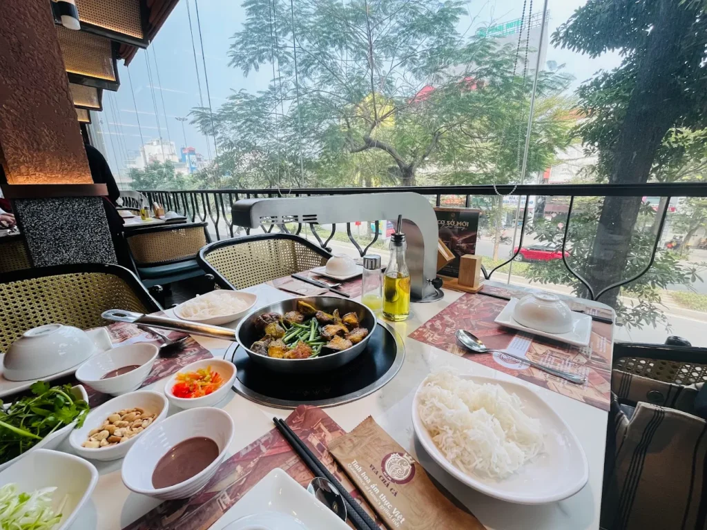 quan an dao tan 1