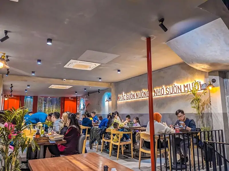Không gian tại Sườn Mười Vũ Phạm Hàm