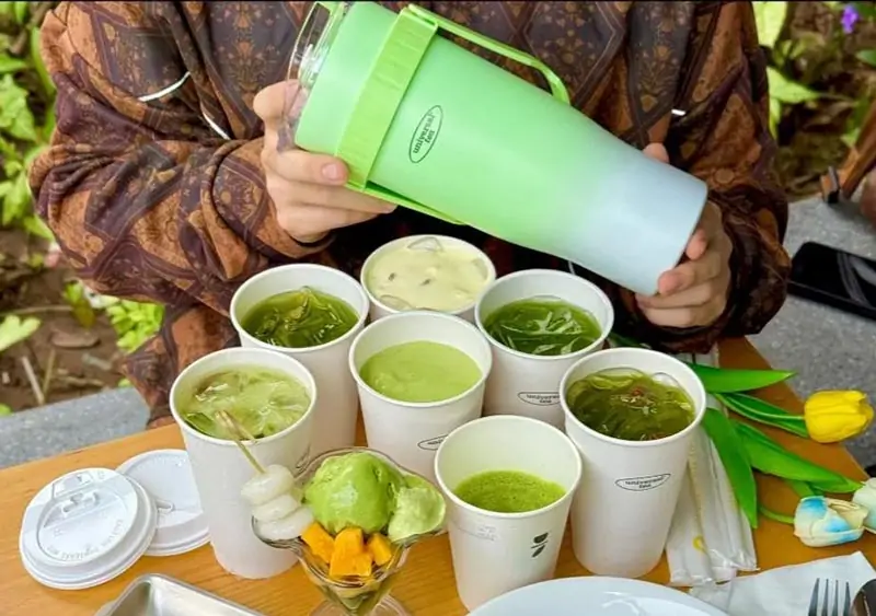 Mức giá Universal Tea Vũ Phạm Hàm