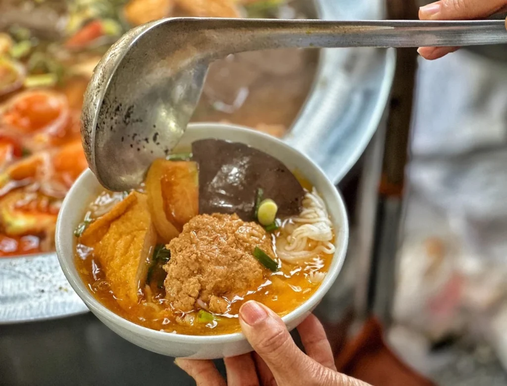 bun rieu cua sai gon 2