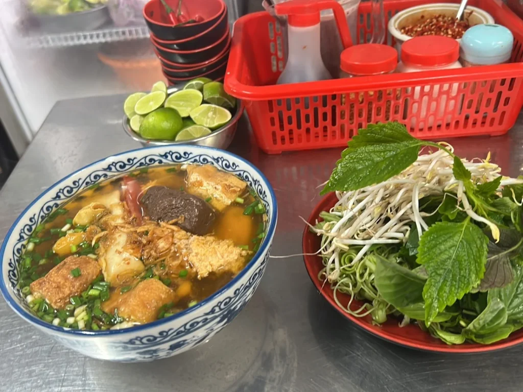 bun rieu cua sai gon 3