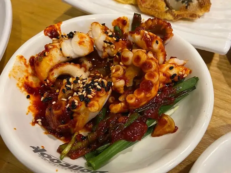 Banchan – Dàn Đồ Ăn Kèm Phong Phú