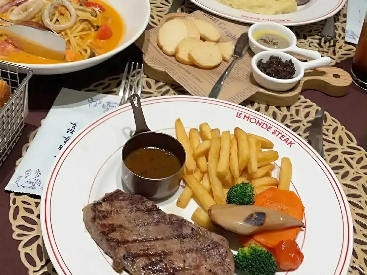 Le Monde Steak Trung Hòa: Bản tình ca Pháp dịu dàng cho những buổi hẹn hò