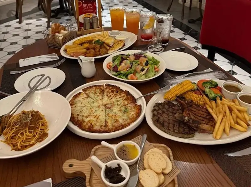 Đôi nét về Le Monde Steak Trung Hòa