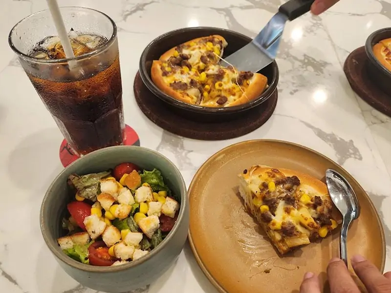 Đôi nét về Pizza Hut Trung Hòa