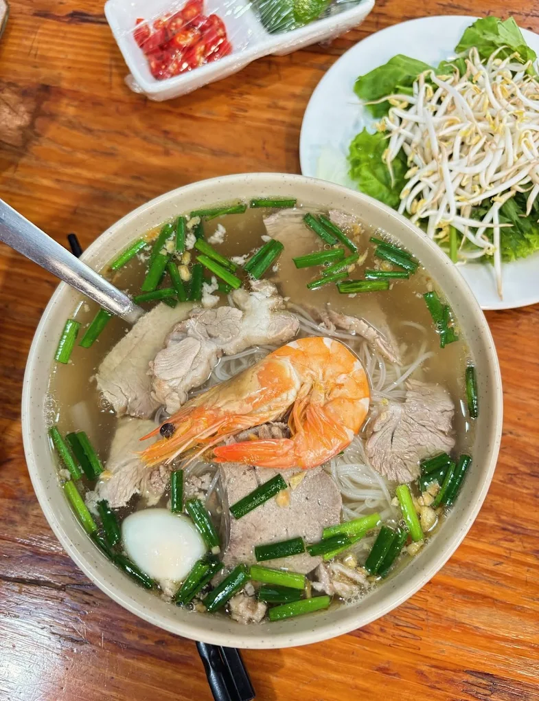 quan hu tieu ngon o ha noi 4